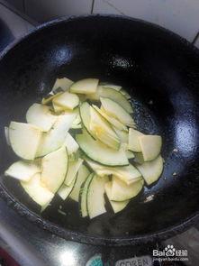 砍瓜可以炒的吃吗视频,砍瓜炒菜新尝试